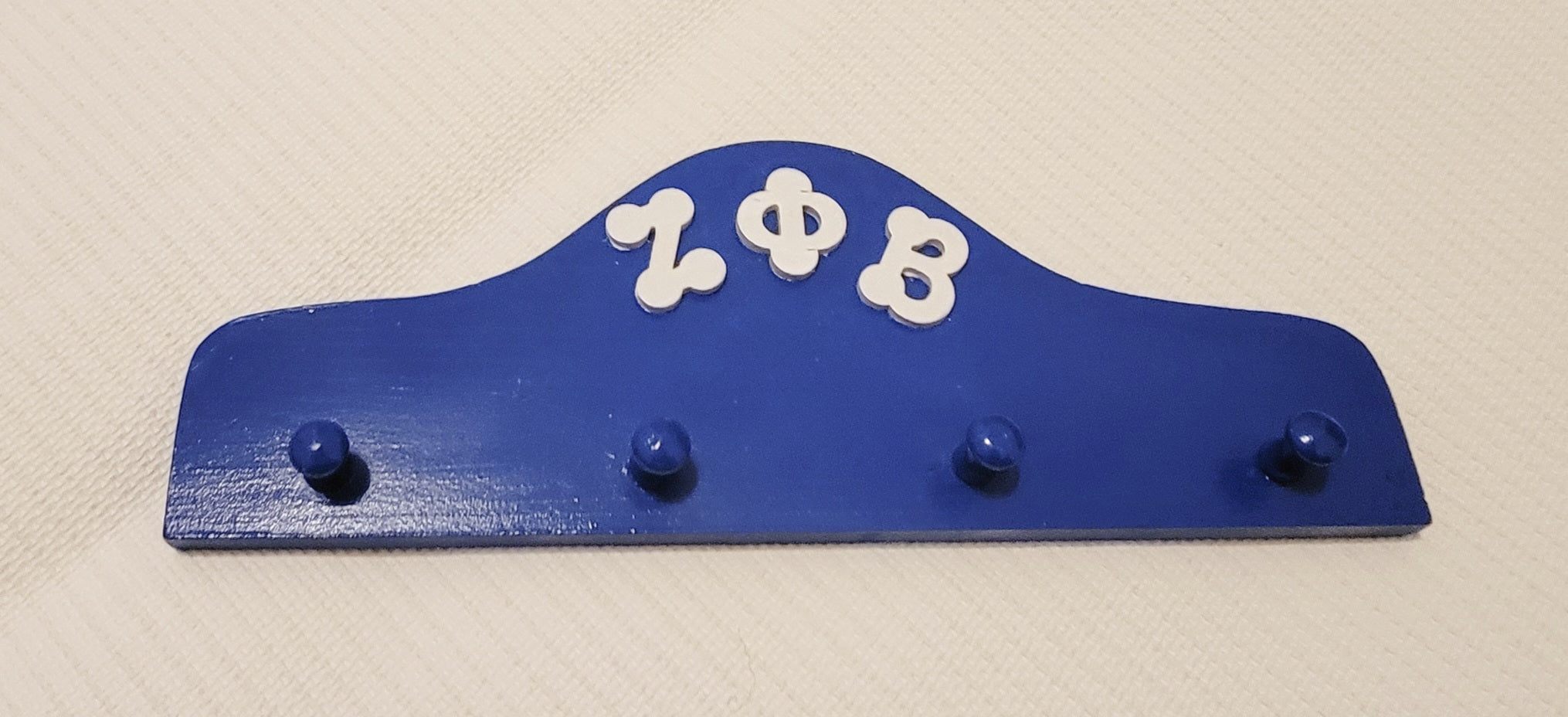 Zeta coat hanger