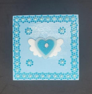 Pearlette winged heart gift box