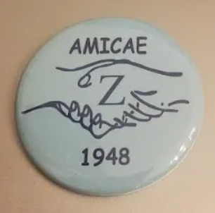 Amicae Button