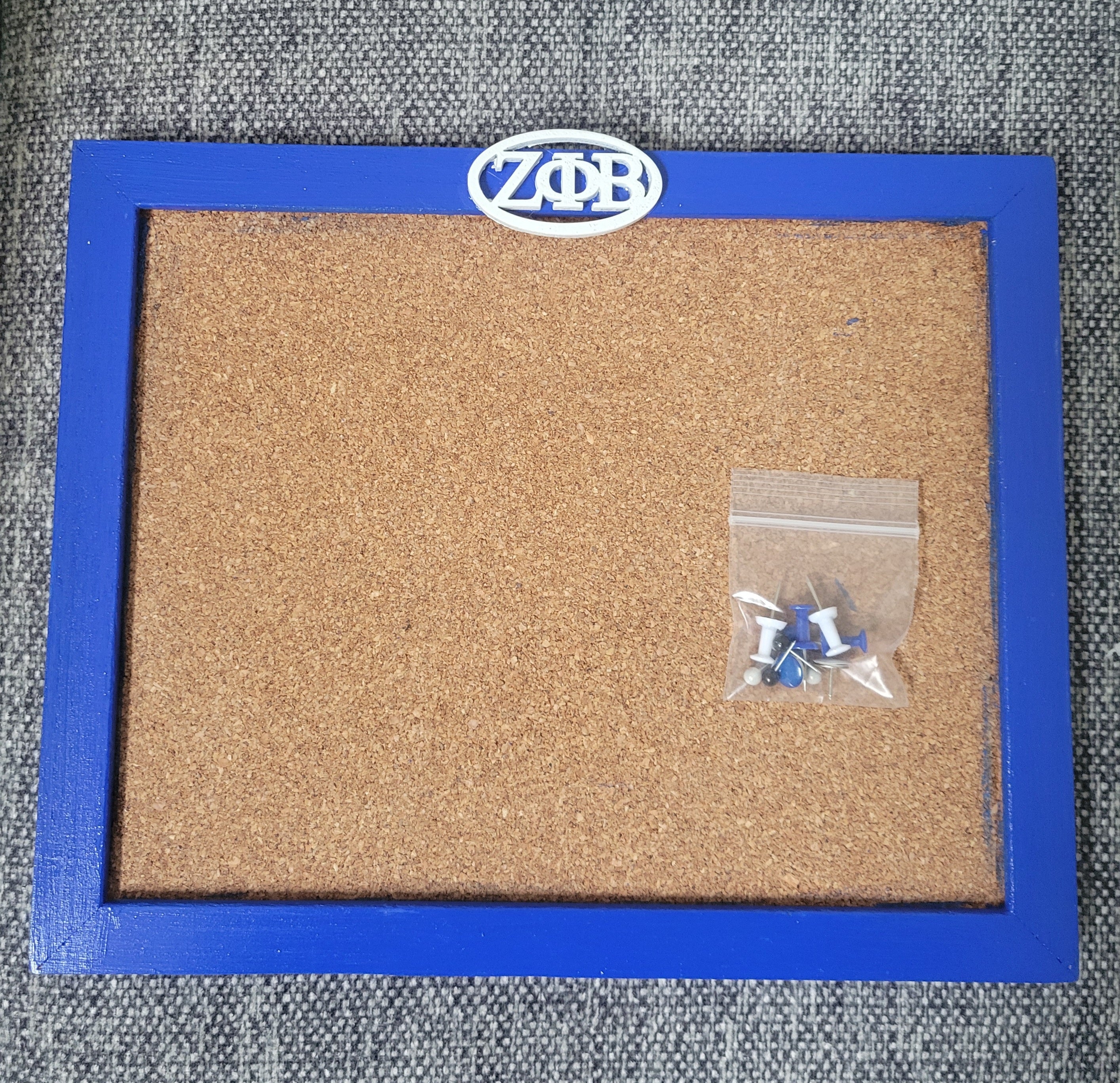 Zeta cork board