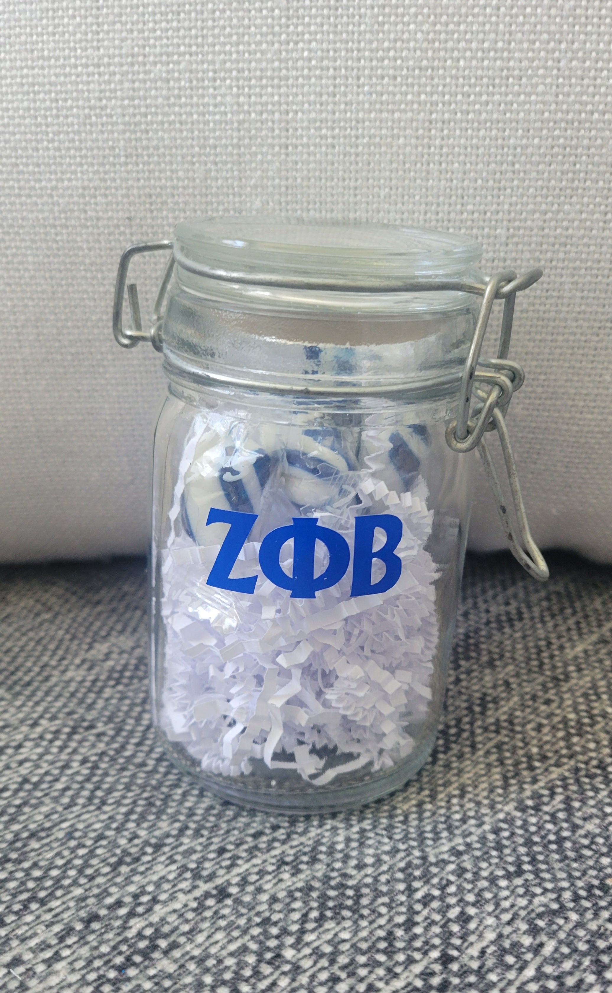 Round clamp candy jars