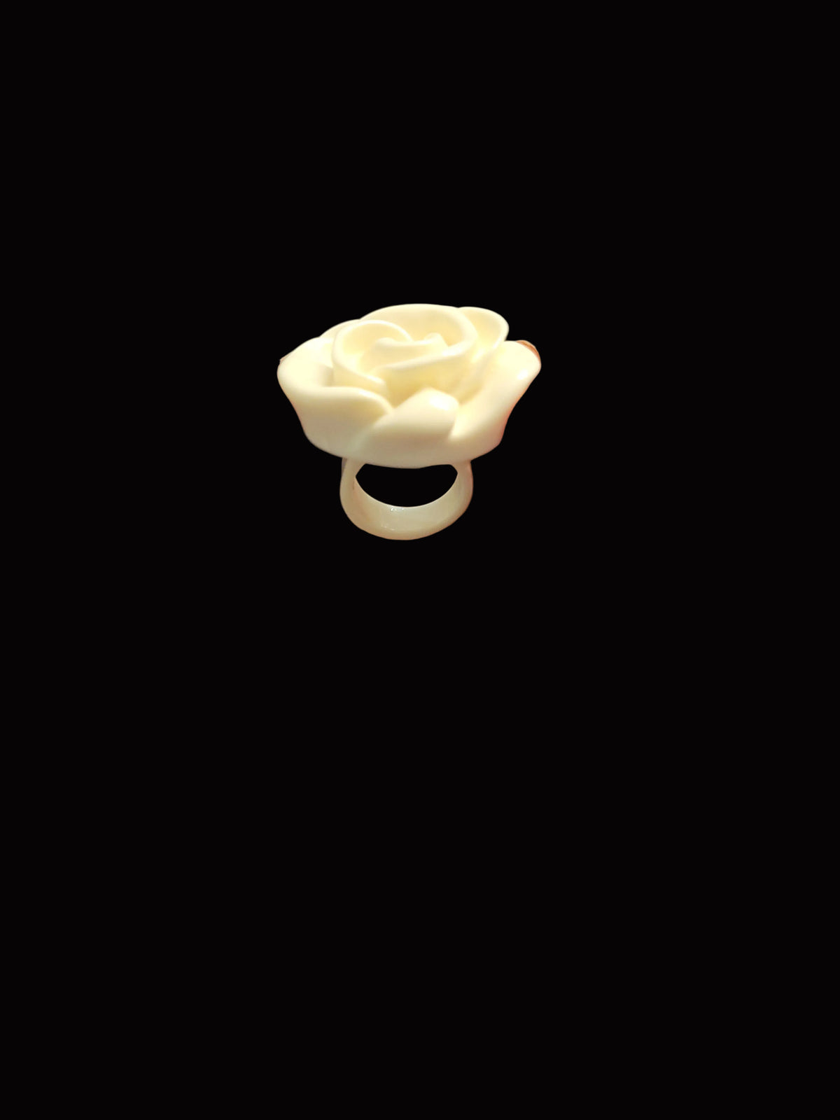 Plastic rose ring