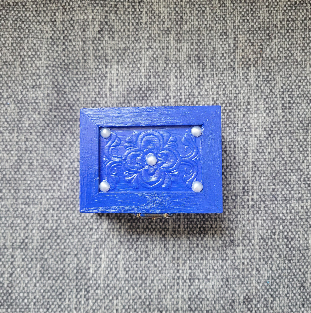 5 pearl jewelry box