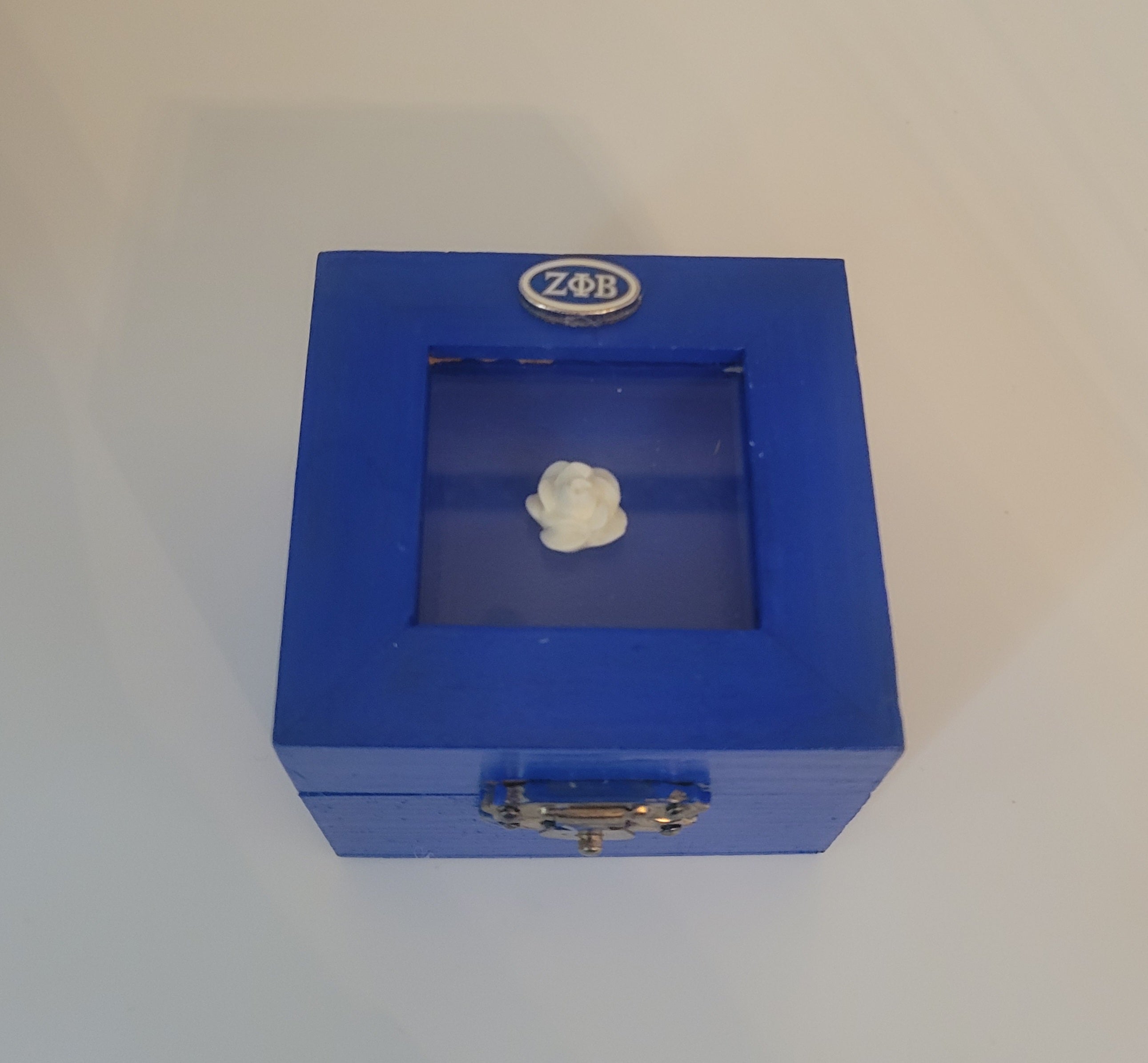 Flower pin box