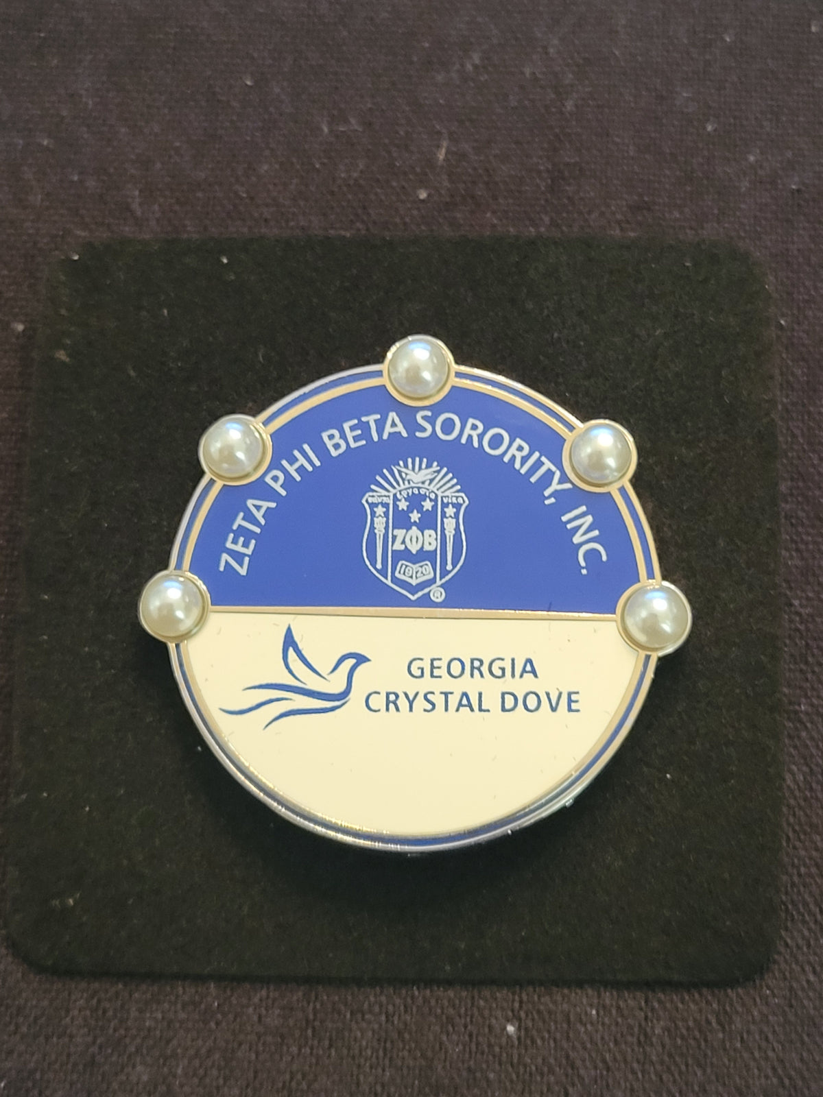 Georgia Crystal Dove lapel pin