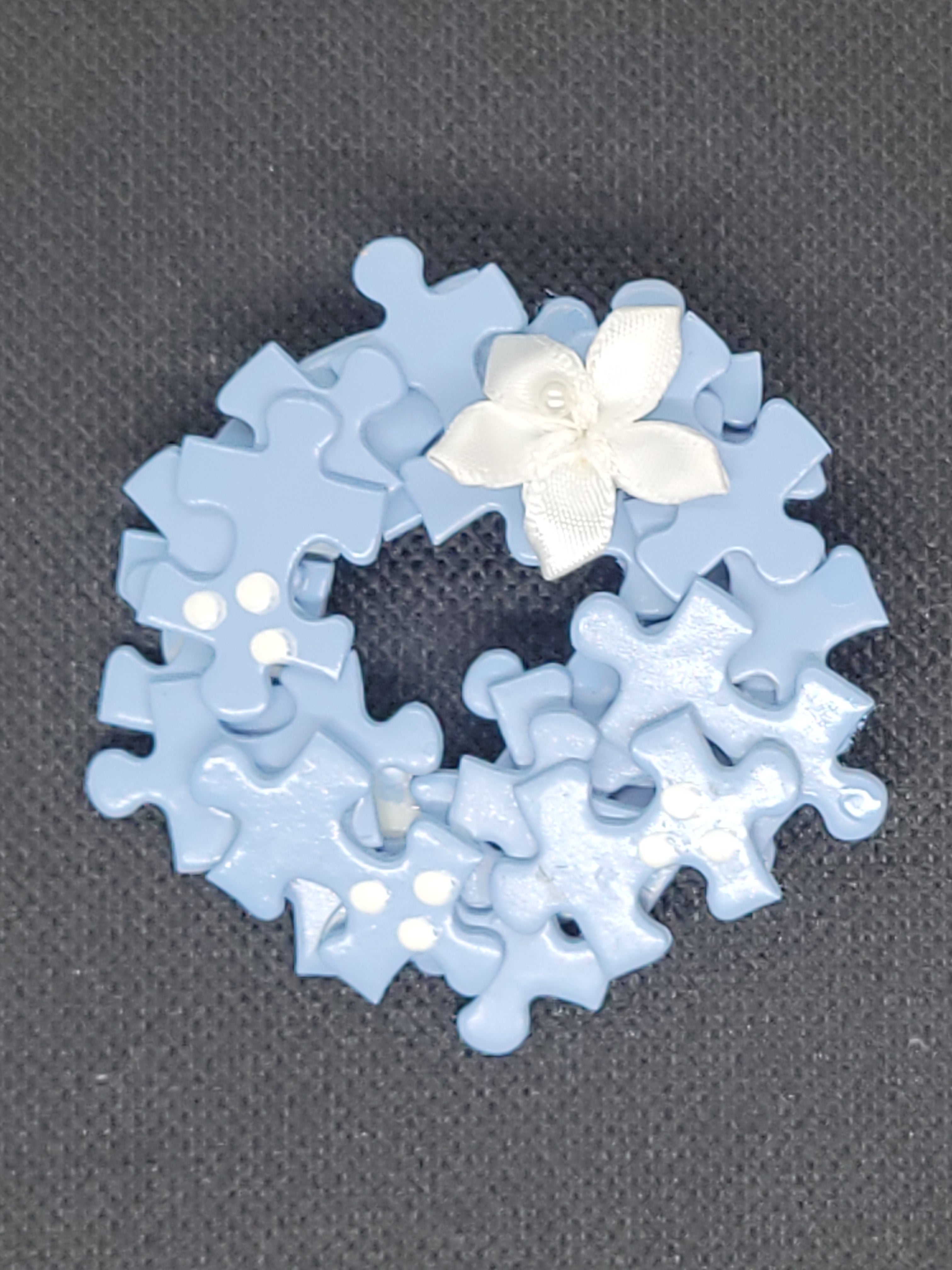 Amicae Christmas Lapel Pins