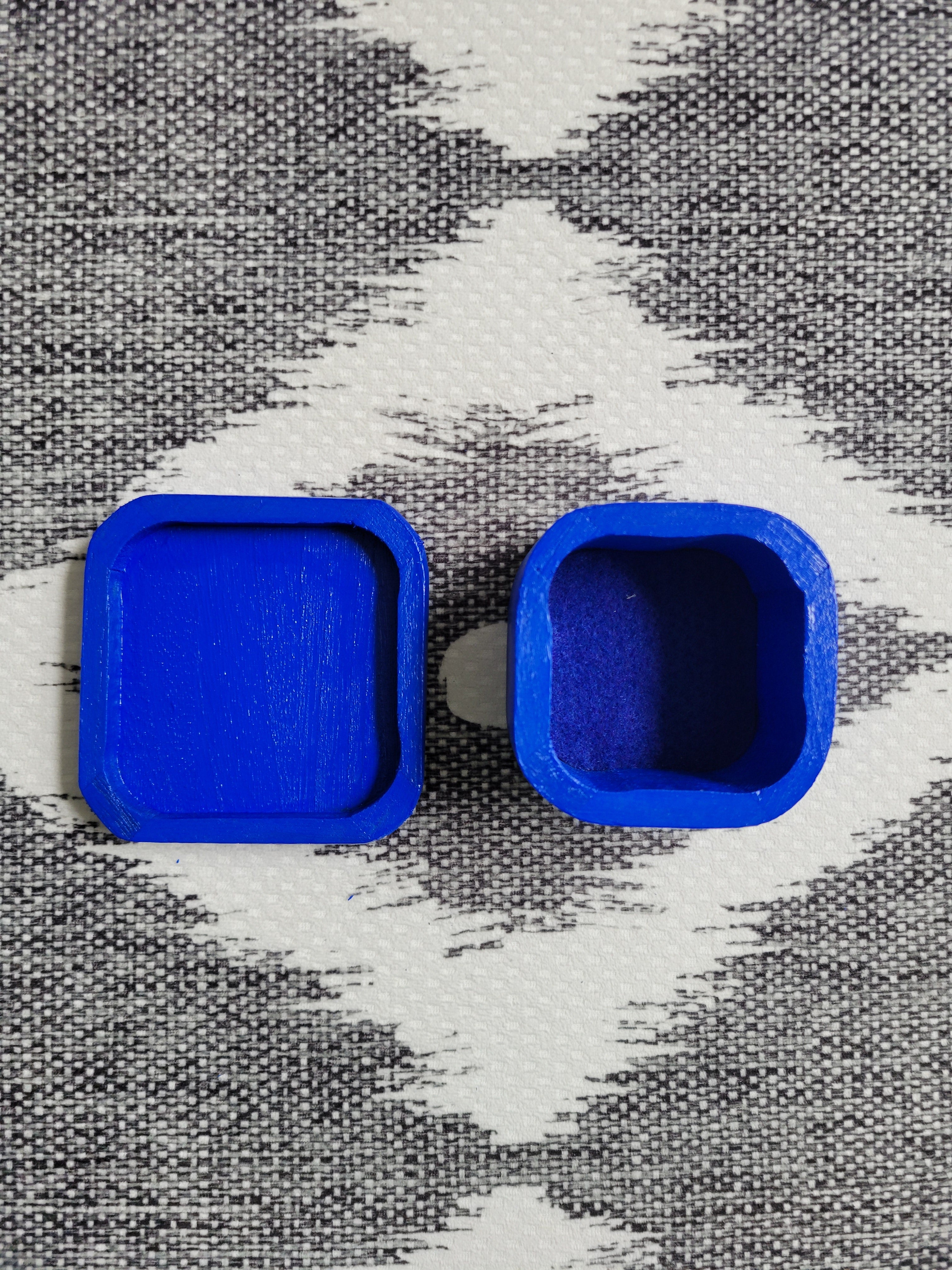 Small patch jewelry box