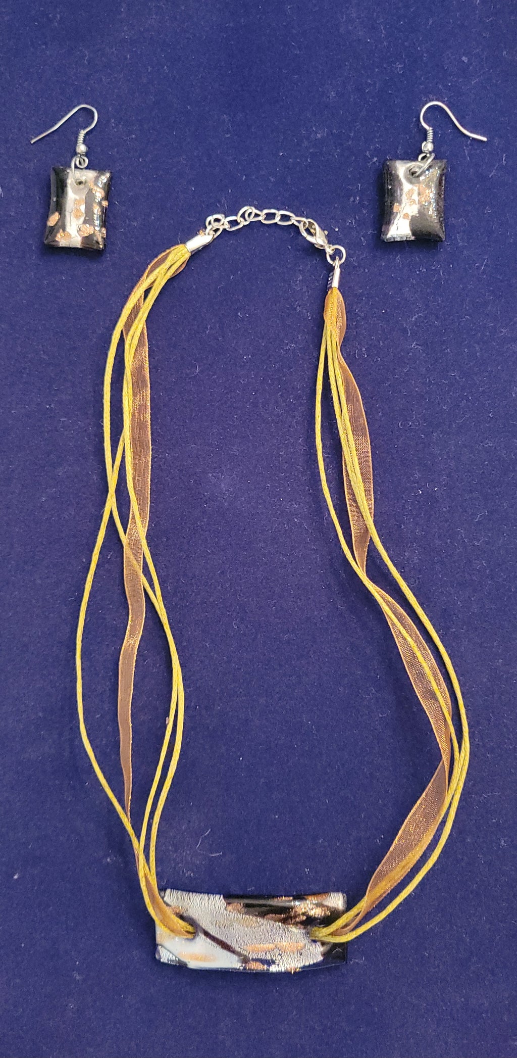 Glass jewelry set