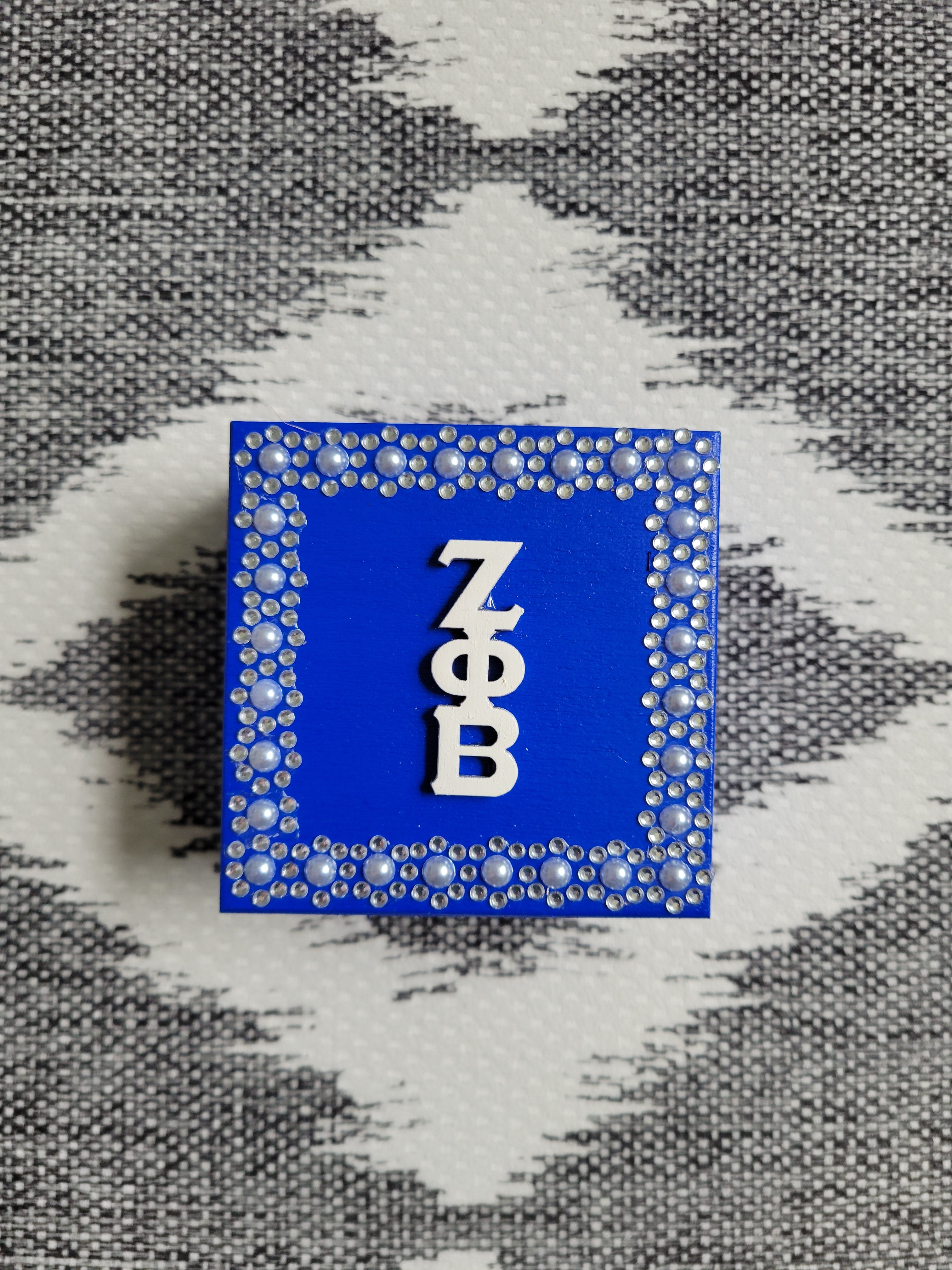 Small rhinestone shield jewelry box