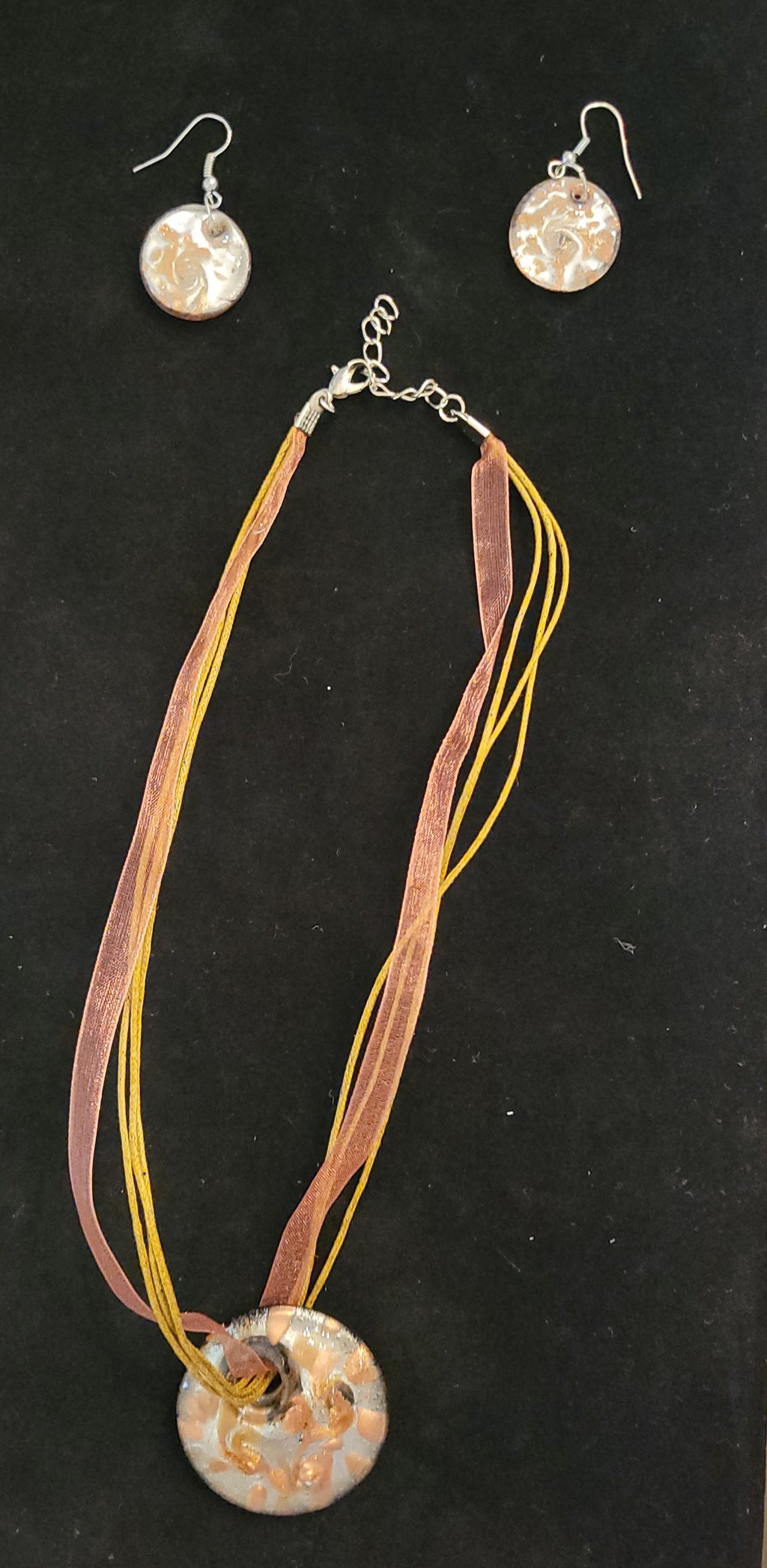 Glass jewelry set