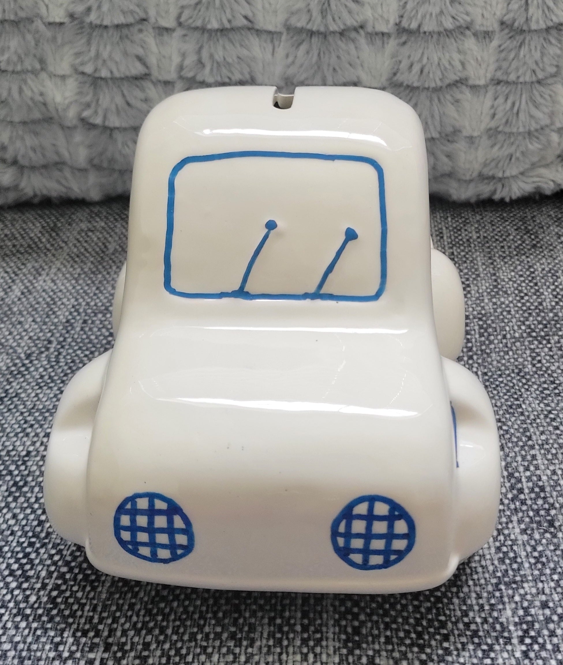Zeta car piggy bank